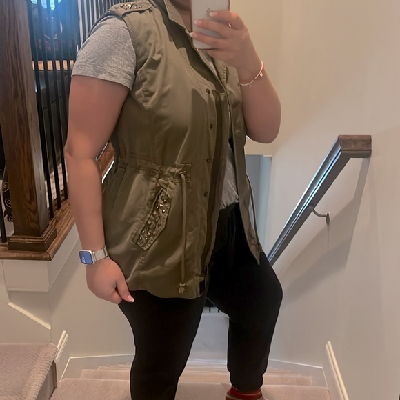 Forever 21 Army olive green utility vest - Picture 9 of 9